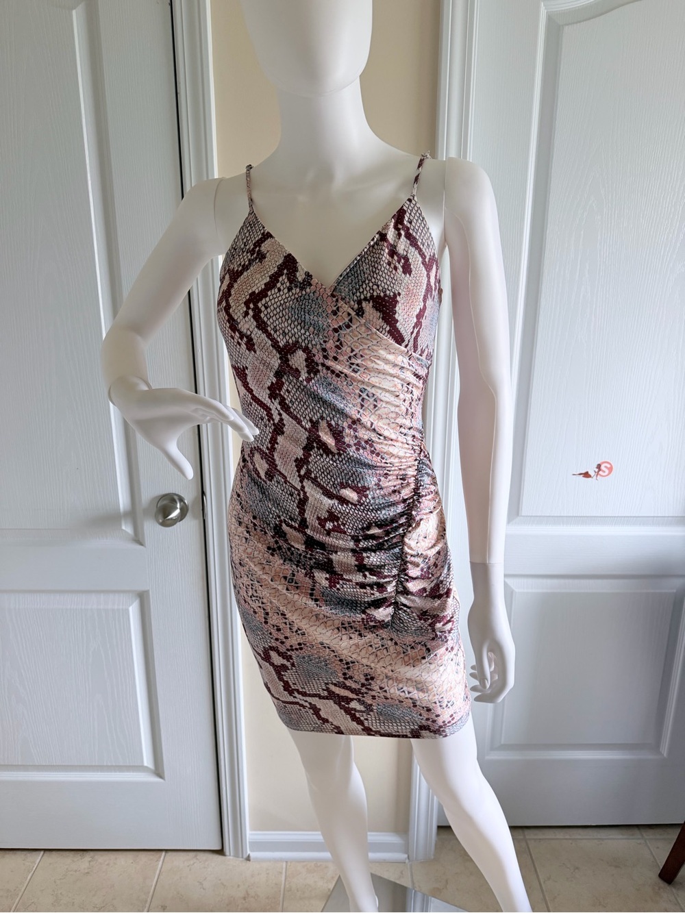 Guess Bianca Y2K Snakeskin Print Ruched Bodycon Mini Dress Size S Like New